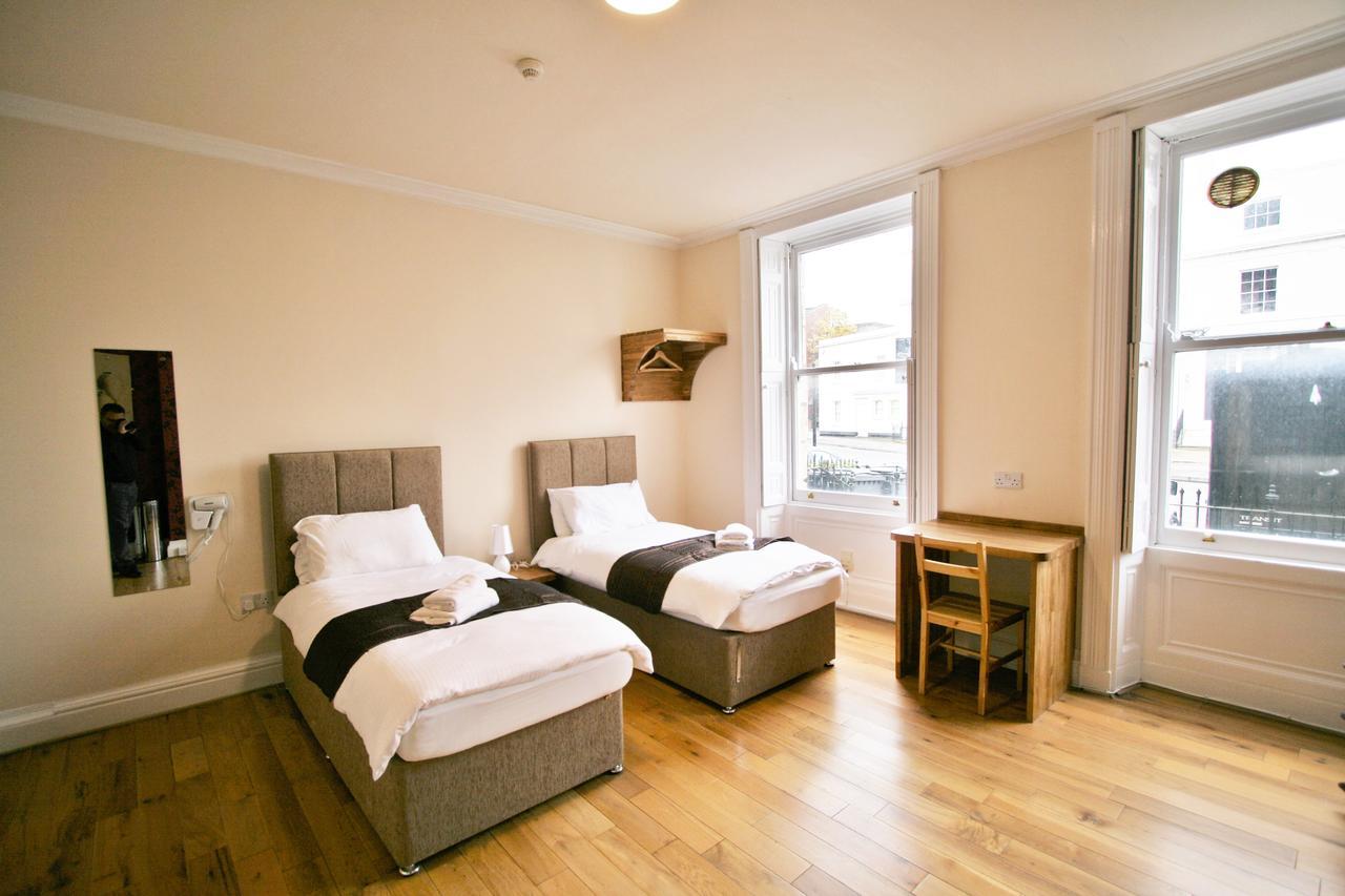 Central Studios Gloucester Place By Roomsbooked Cheltenham Eksteriør billede