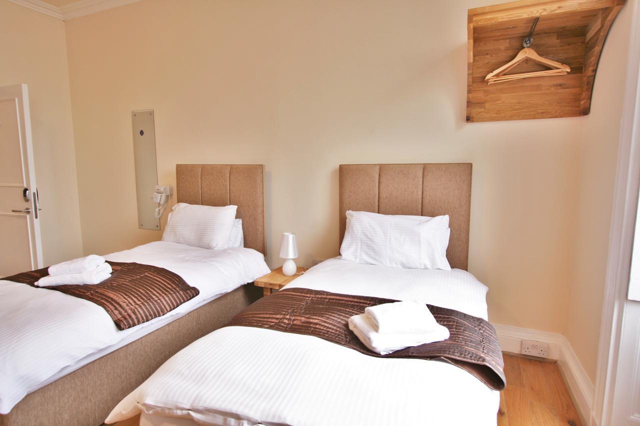 Central Studios Gloucester Place By Roomsbooked Cheltenham Eksteriør billede